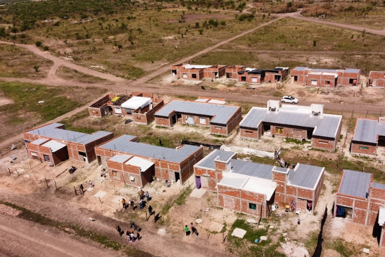 Reactivarán la construcción de 30 viviendas en Santa Elena