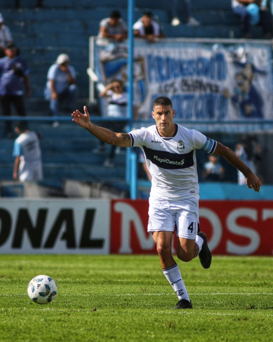 Leonardo Morales en Gimnasia.