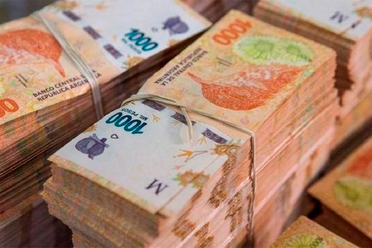 Pesos argentinos. Pesos argentinos.