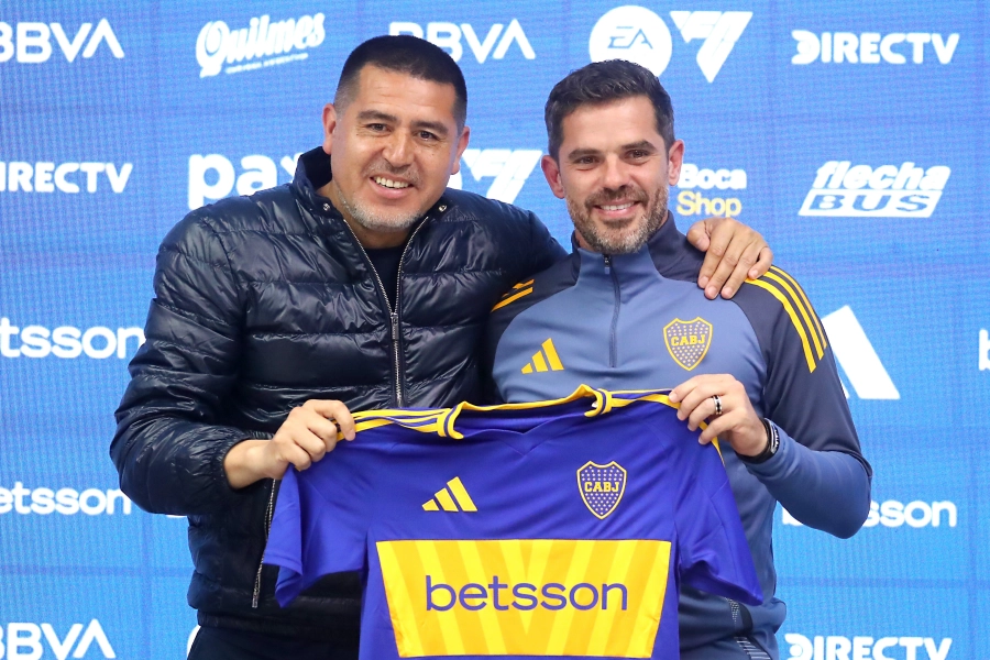 Gago fue presentado como DT de Boca