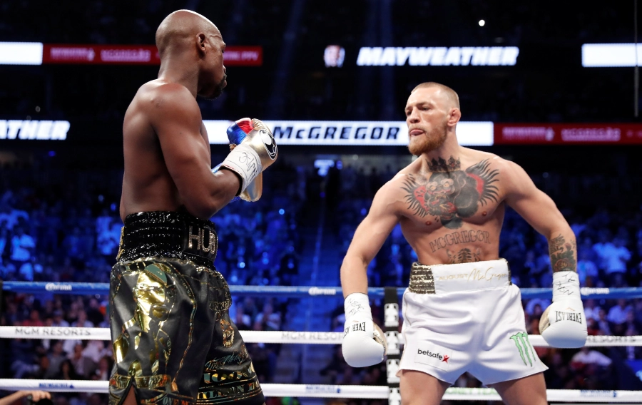 Floyd Mayweather Jr. versus Conor McGregor, una pelea muy recordada.