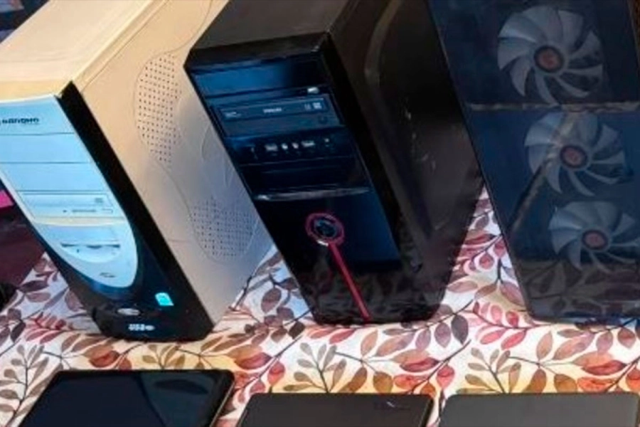 Allanamiento en el domicilio del alumno. Foto Polic&iacute;a bonaerense