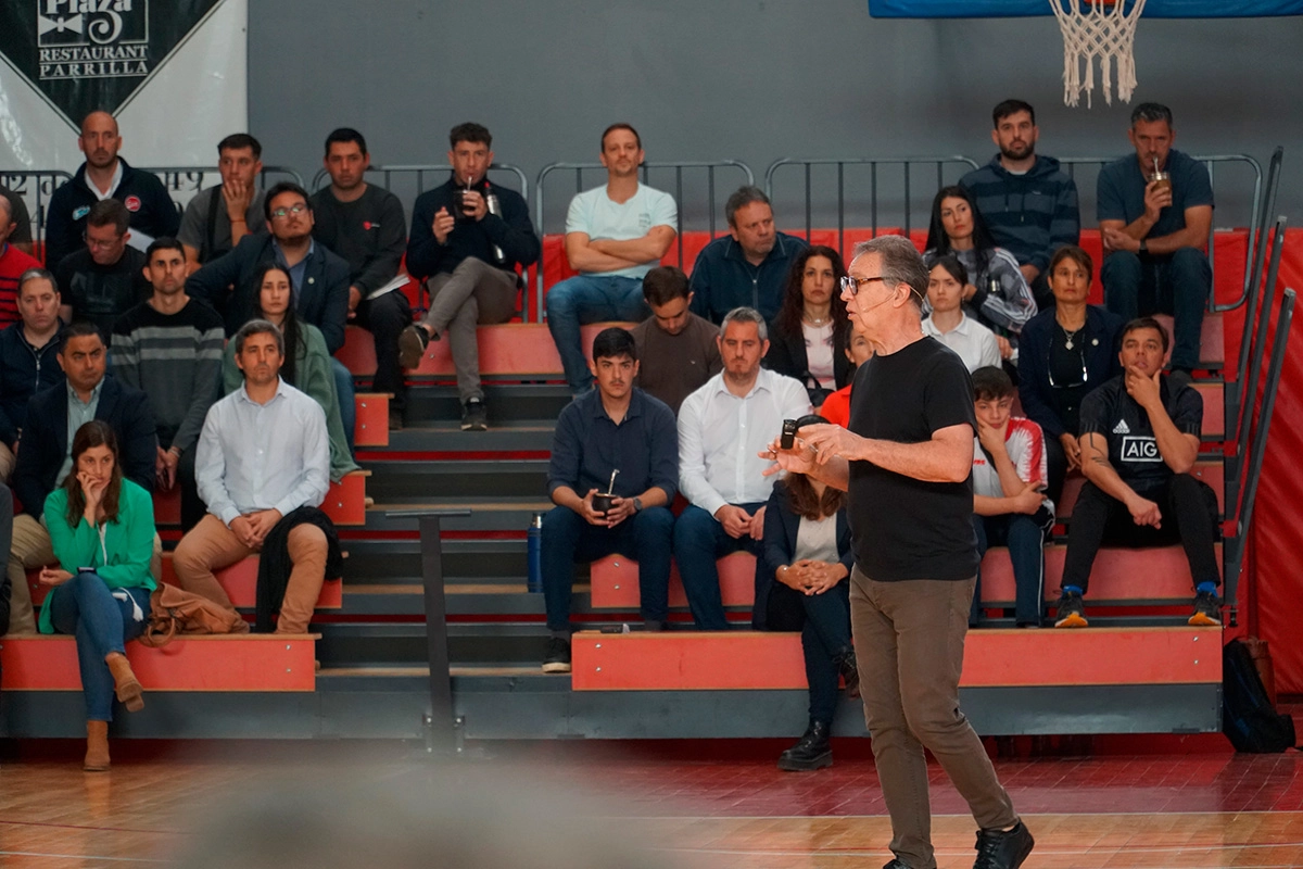 Rubén Magnano en Colón Rubén Magnano en Colón