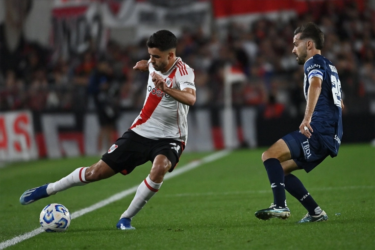 River y Vélez empataron 1-1 en un parejo partido en el Monumental: videos