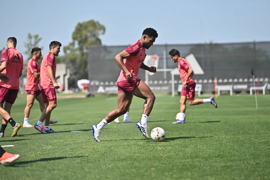 Miguel Borja podr&iacute;a ser titular, aunque tienes dos amarillas. (Foto: River)