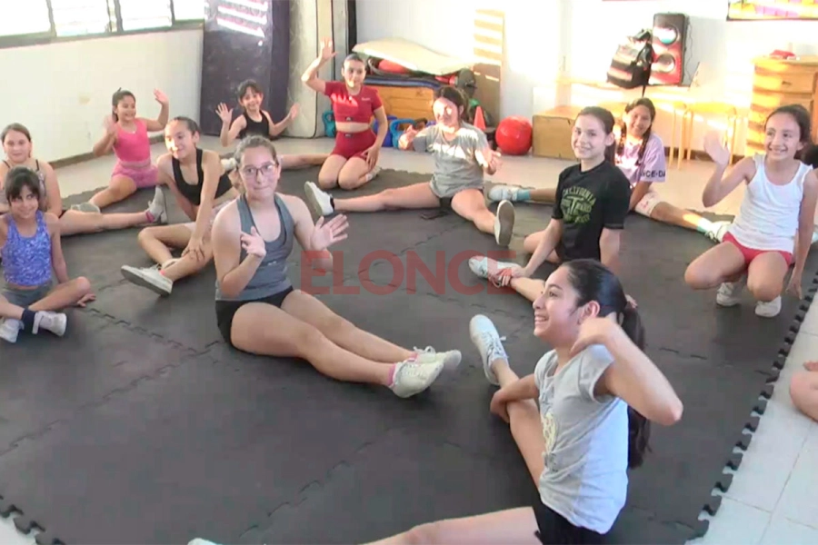 Gimnasia art&iacute;stica en Paran&aacute; (archivo Elonce)