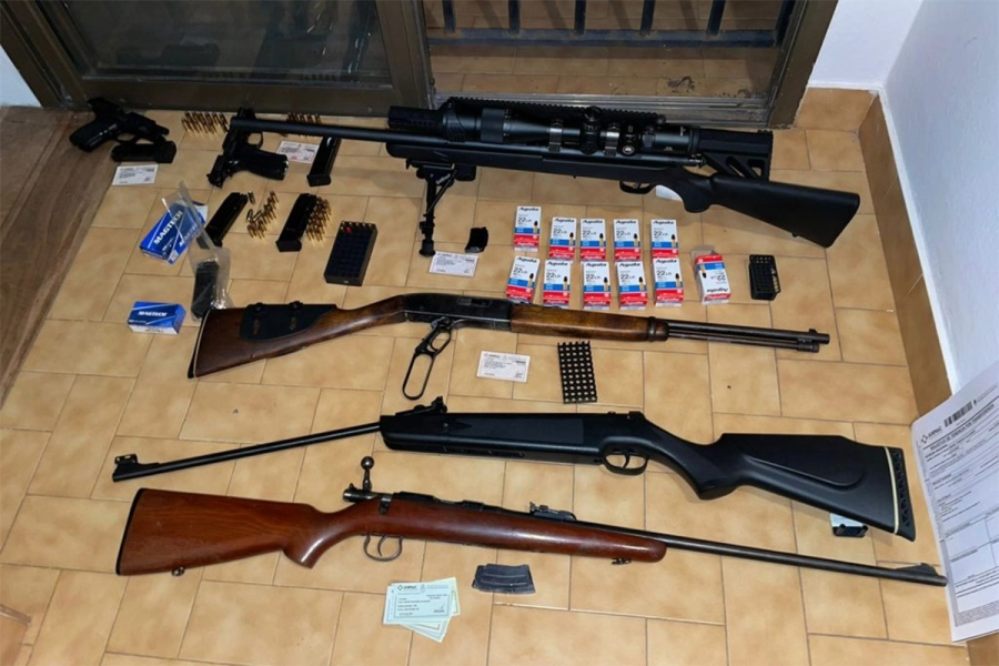 The weapons were seized. Police contract