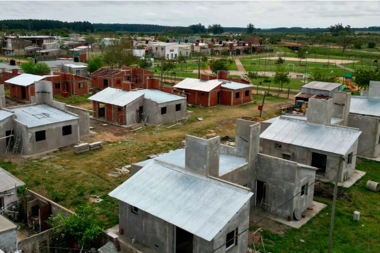 IAPV: Avanzan las obras de las 18 viviendas reactivadas en Chajarí