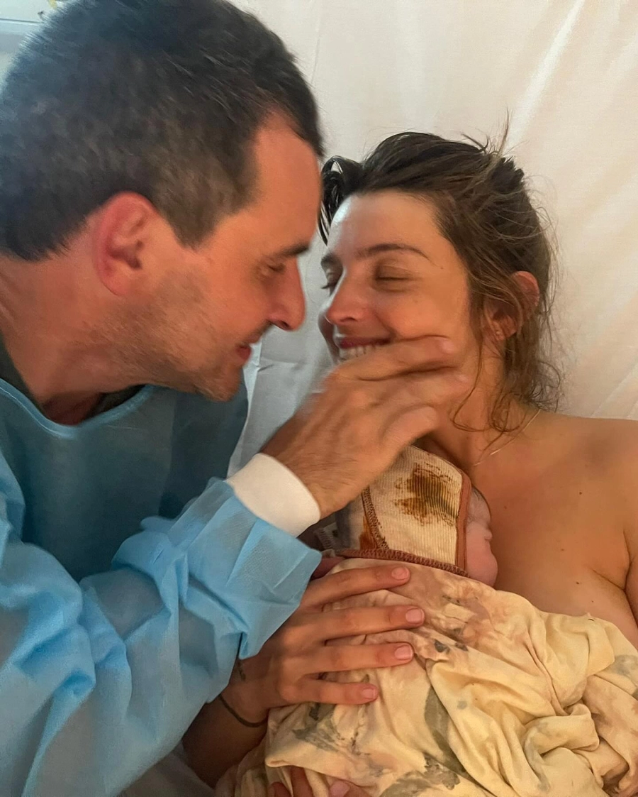 Calu Rivero y su pareja, A&iacute;to de la R&uacute;a con Bee. Instagram