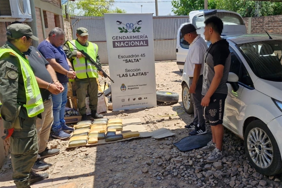 Hallazgo de coca&iacute;na en Salta. Gendarmer&iacute;a Nacional