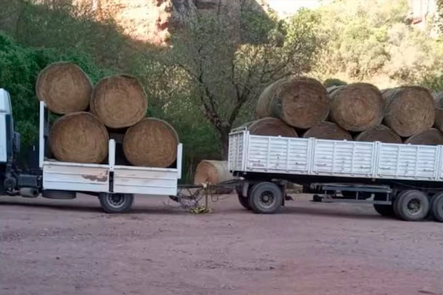 &ldquo;Muchos productores donaron rollos, fardos, mega fardos&rdquo;. (La Naci&oacute;n)