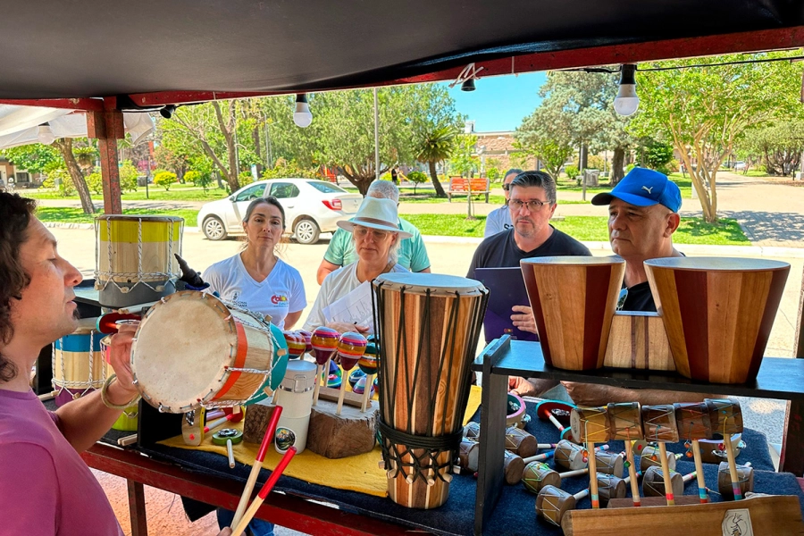 Jornada de selectiva de artesanos. (foto: Municipalidad de Col&oacute;n)