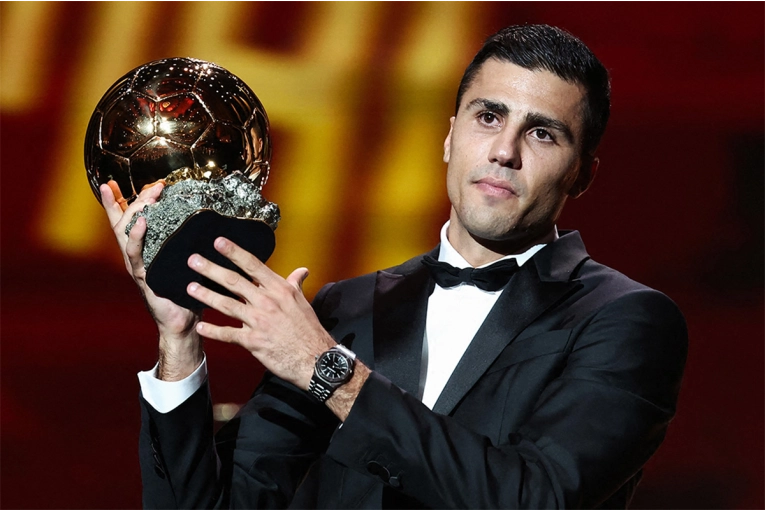 El español Rodri ganó el Balón de Oro 2024 al mejor futbolista del mundo