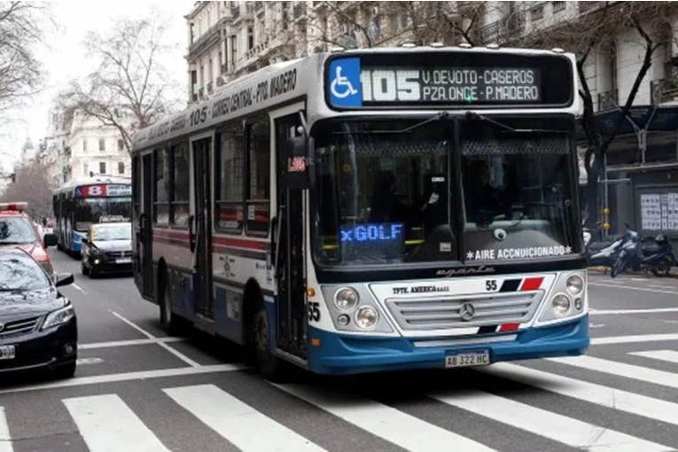 Se levantó el paro de colectivos en el AMBA tras un acuerdo | Elonce.com