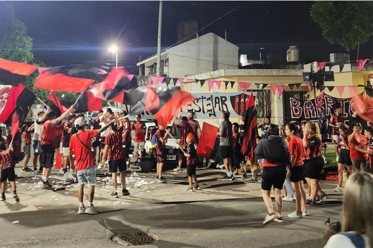 Hinchas de Patronato celebraron el 2º aniversario de su histórica conquista en la Copa Argentina