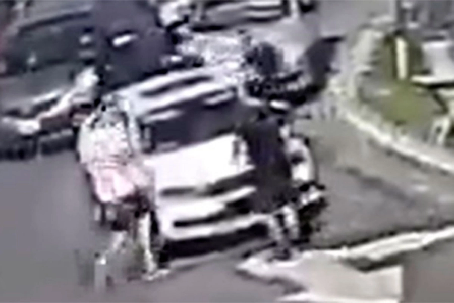 Momento de la discusi&oacute;n de tr&aacute;nsito. Foto: Clar&iacute;n