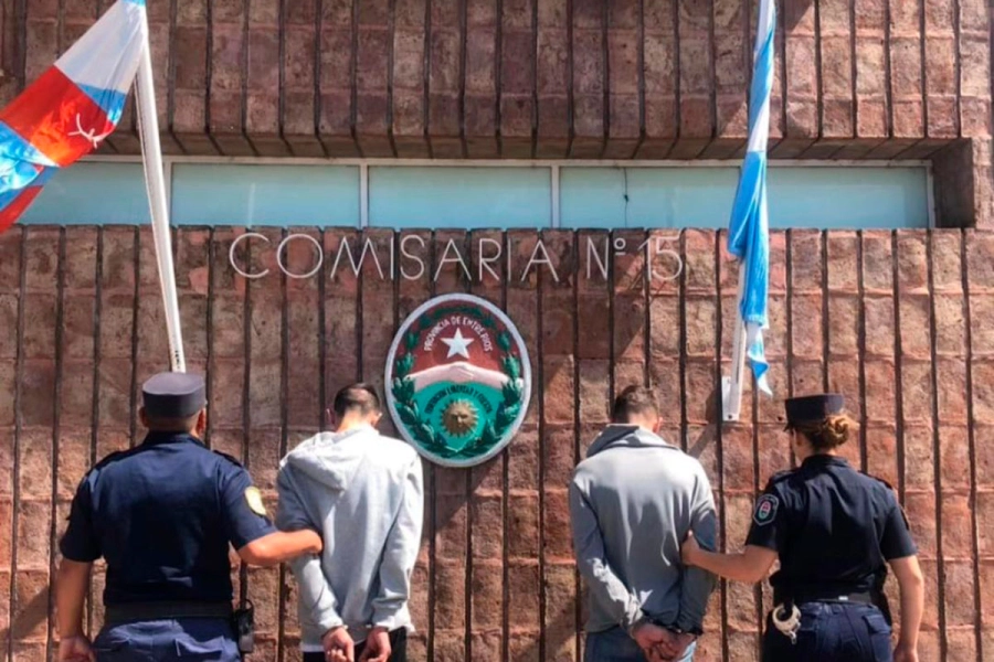 Las dos personas detenidas en Santa Elena. Foto: Polic&iacute;a de Entre R&iacute;os