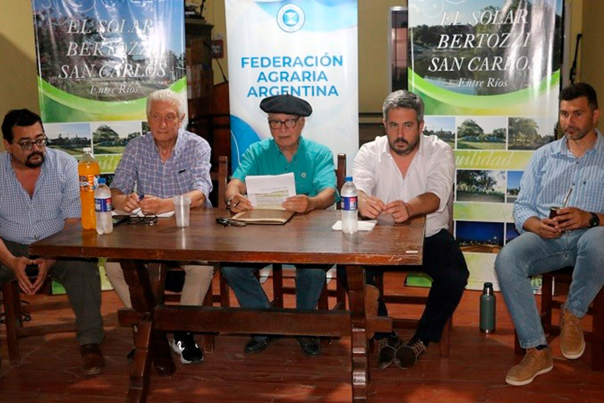 Reunión de productores de la filial La Paz de FAA Reunión de productores de la filial La Paz de FAA
