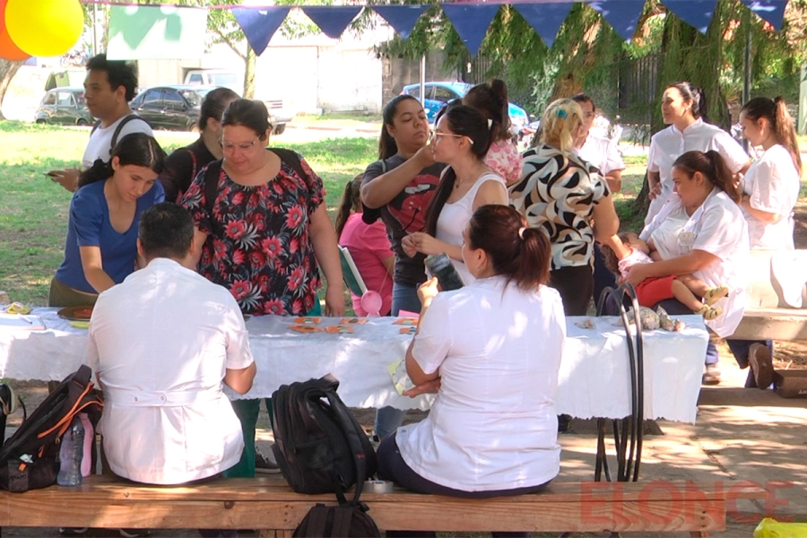 Estudiantes de Enfermer&iacute;a. (foto: Elonce)
