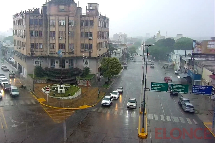 Llueve en Paran&aacute;. (foto: Elonce)