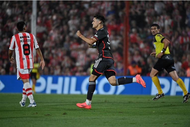 River le gana 3-2 a Instituto en Alta Córdoba por la Liga Profesional