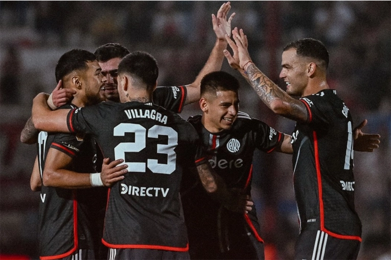 River mostró carácter, venció 3-2 a Instituto en Alta Córdoba y se ilusiona: videos