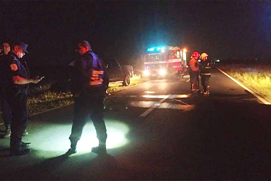 Bomberos y Polic&iacute;a en tr&aacute;gico choque. FM Estaci&oacute;n Plus