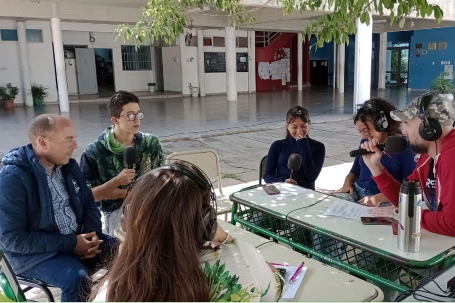 Formato Complementario en Producci&oacute;n Radiof&oacute;nica. (foto: Elonce)