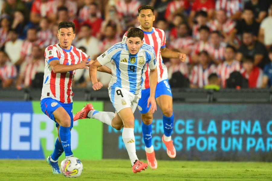 Juli&aacute;n &Aacute;lvarez.