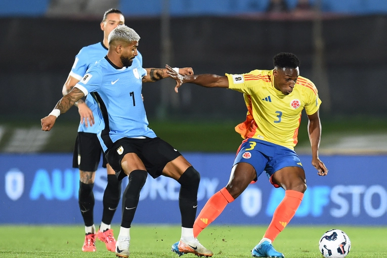 Uruguay se impuso 3-2 a Colombia en un final agónico es escolta de Argentina en las Eliminatorias: videos