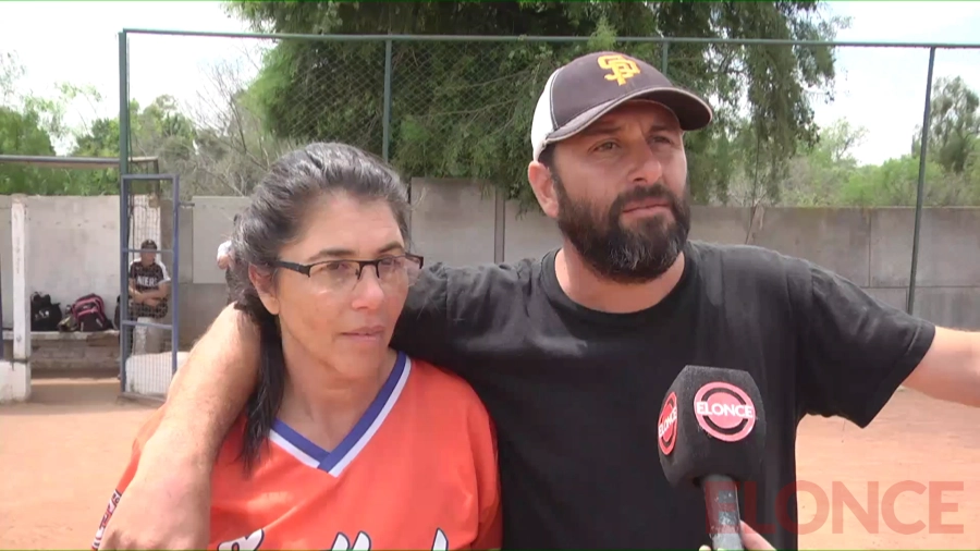 El presidente de Softbol Play charl&oacute; con Elonce.