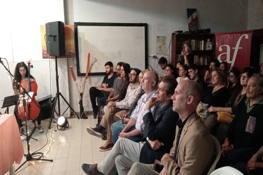 El encuentro fue acompa&ntilde;ado por muchas personas