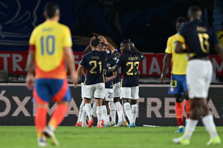 Con un menos, Ecuador se llevó tres puntos tras ganarle 1-0 a Colombia en Barranquilla