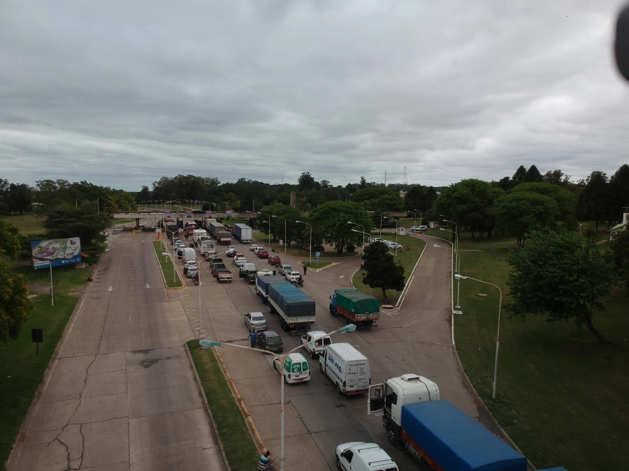 Filas para ingresar al Túnel Subfluvial - FotoTomás Góngora