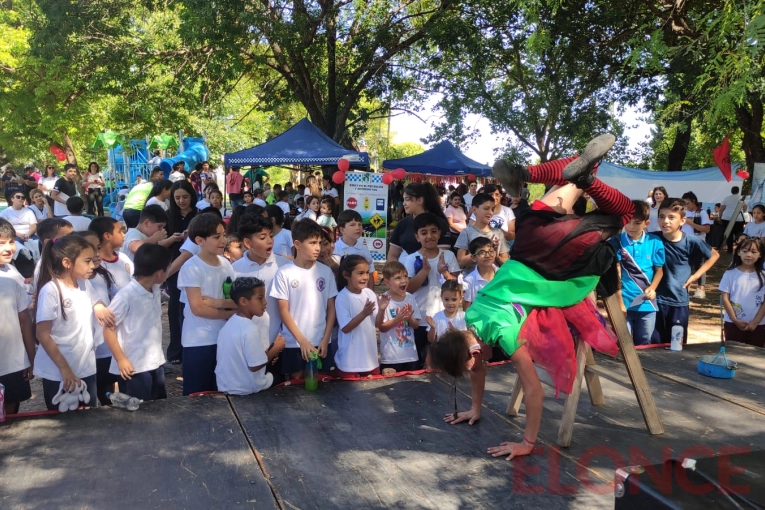 Ayudar Hace Bien: así se vive el abrazo solidario a la escuela María Reina Inmaculada