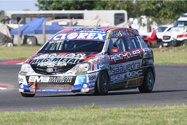 Exequiel Bastidas se adueñó de la clasificación en la última fecha del Turismo Pista