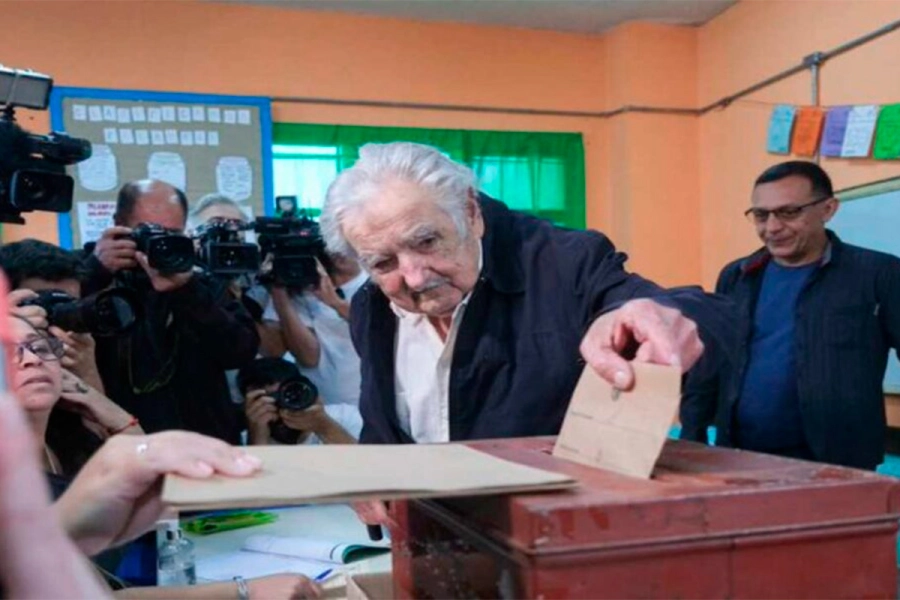 Votando en 2024.