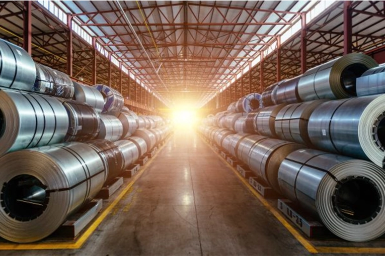 El Gobierno suspendió retenciones para exportaciones de aluminio y acero