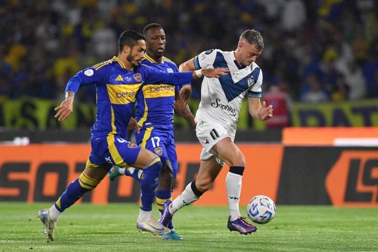 Vélez sorprendió a Boca y le gana 2-1 en el inicio de la semifinal de la Copa Argentina