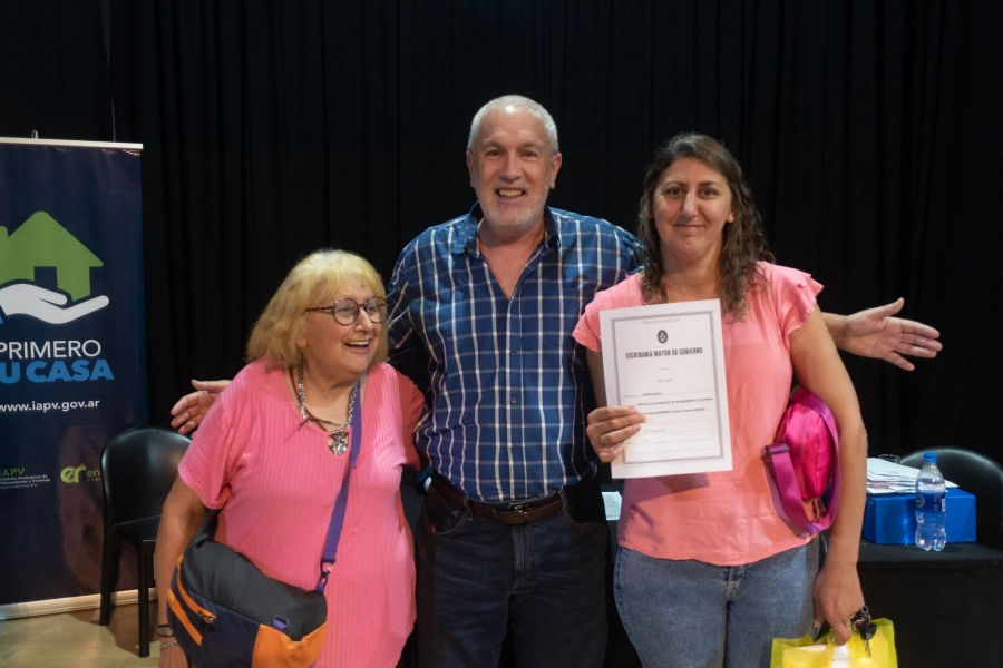 Familias accedieron a las escrituras de sus viviendas