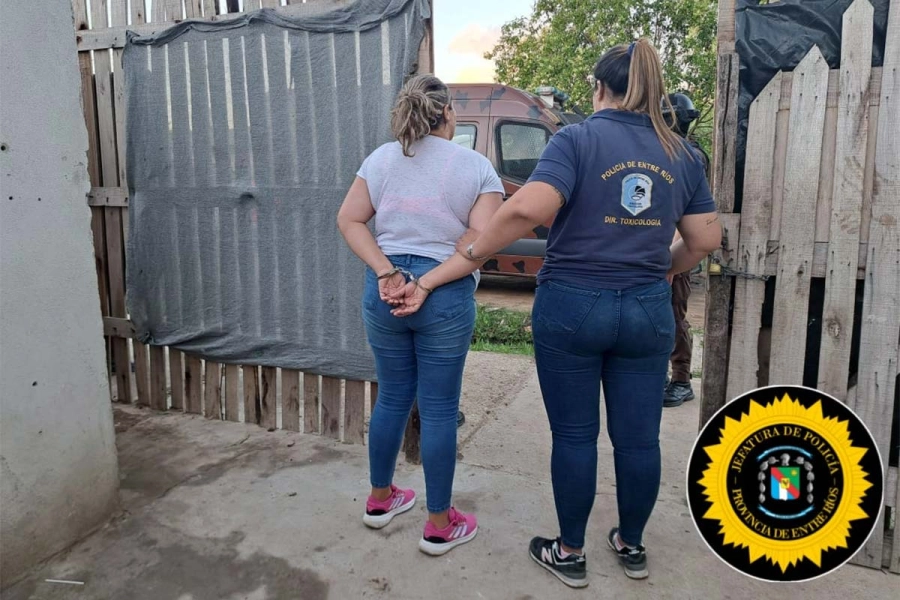 Una de las mujeres detenidas por la venta de drogas