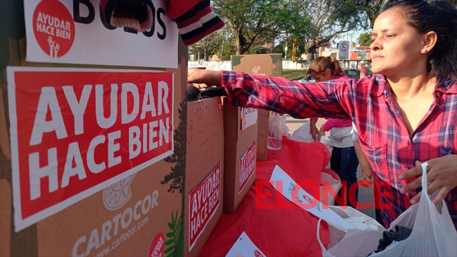 Las manos solidarias - Elonce