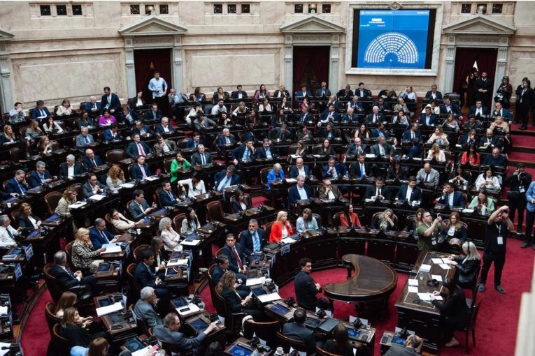 Cuestionan la decisión de prorrogar por segundo  año consecutivo el Presupuesto nacional