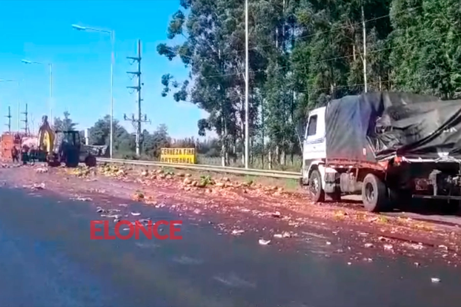 Accidente en la autov&iacute;a 14. (Elonce)
