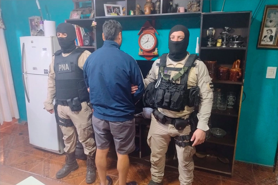 Uno de los detenidos. (Prefectura)