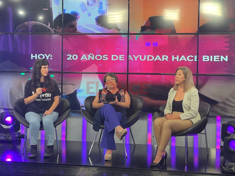 Luc&iacute;a Pintos, Claudia Luero y Roxana Ludo, las invitadas de este jueves a El Ventilador. Foto: Elonce