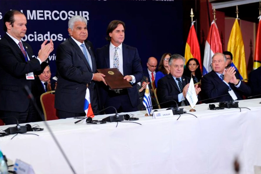 Adhesi&oacute;n de Panam&aacute;.