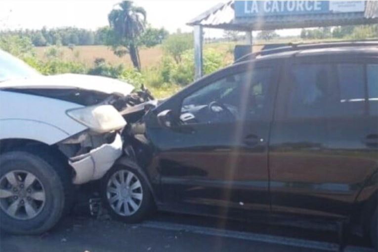 Tragedia en Corrientes: embarazada de mellizos falleció tras un choque en Ruta 12