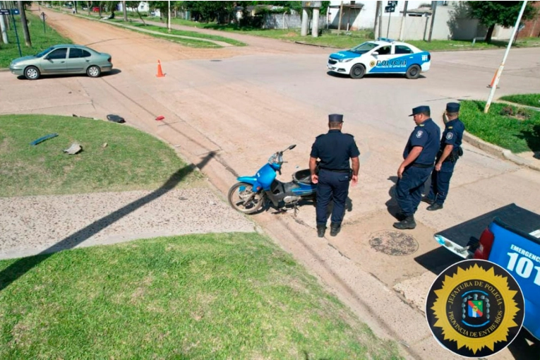 Motociclista sufrió graves lesiones tras chocar con una camioneta