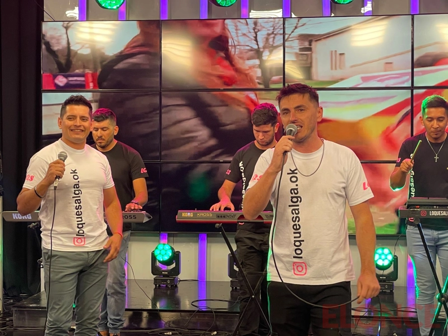 Lo Que Salga en Ayudar Hace Bien. (foto: Elonce)